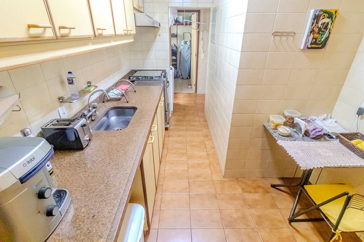 Apartamento à venda com 3 quartos, 137m² - Foto 4