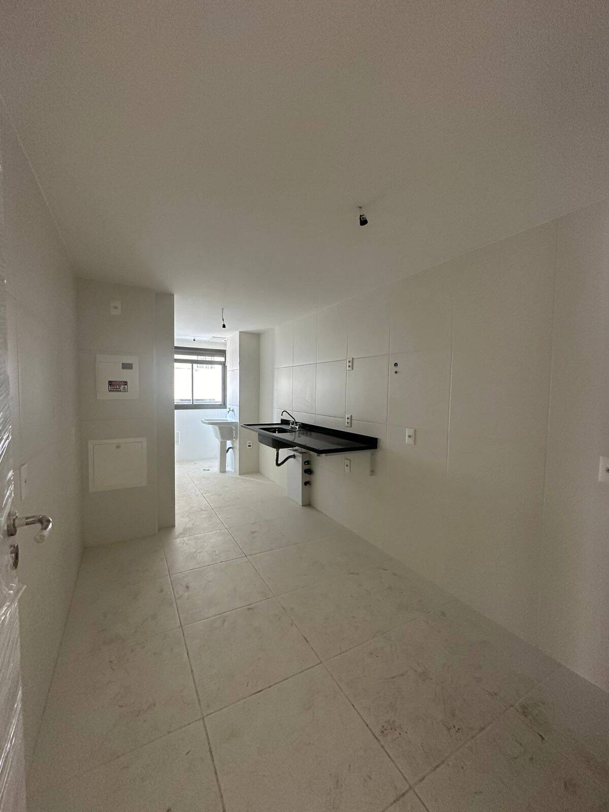 Apartamento à venda com 4 quartos, 115m² - Foto 4