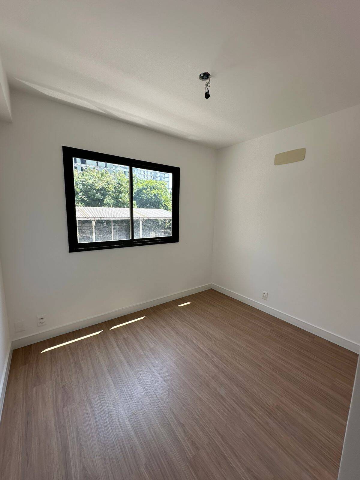 Apartamento à venda com 4 quartos, 115m² - Foto 15