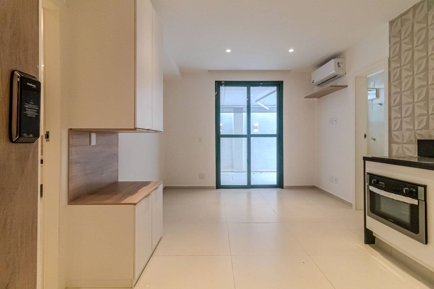 Apartamento à venda com 1 quarto, 58m² - Foto 2