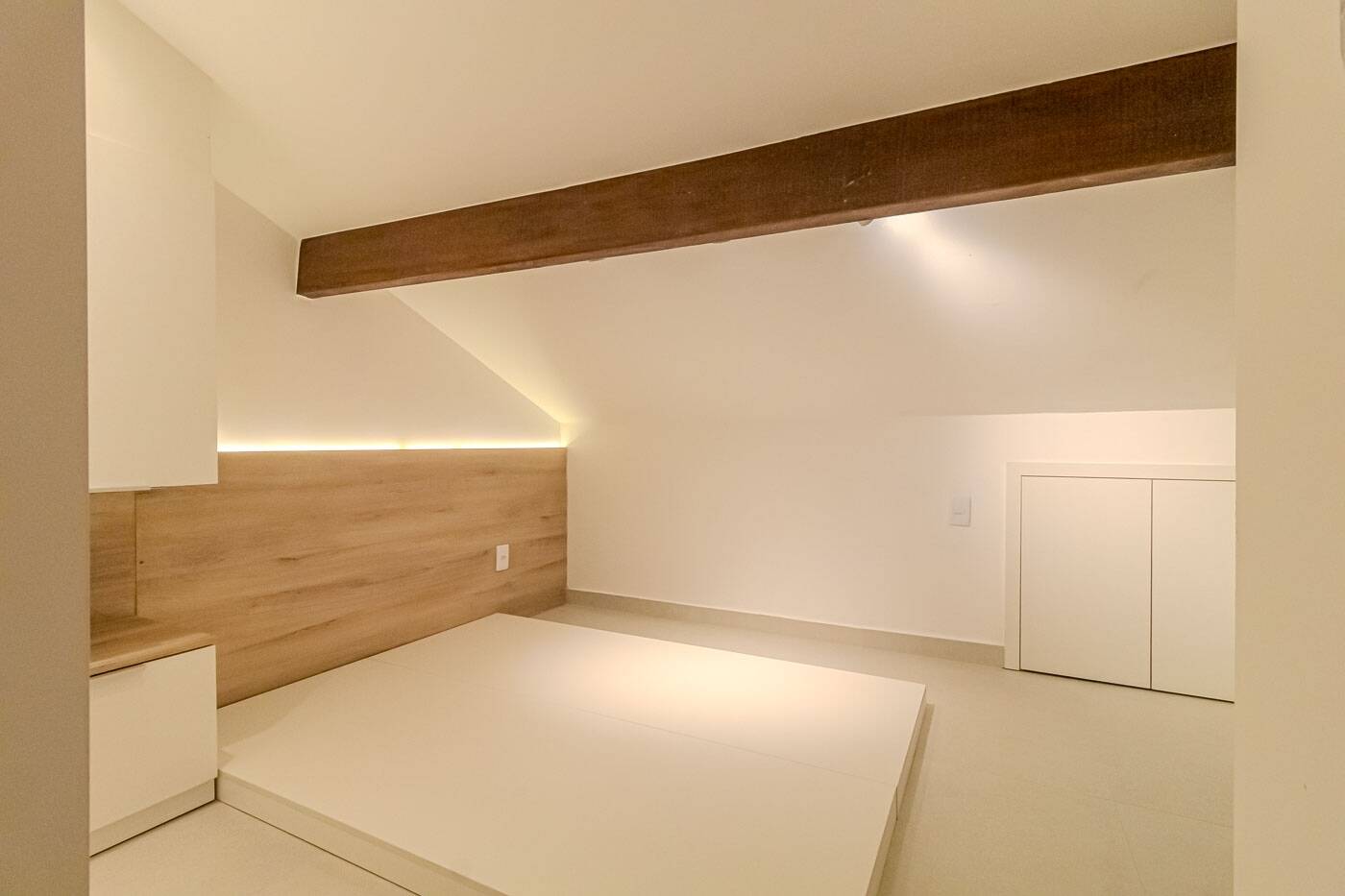 Apartamento à venda com 1 quarto, 64m² - Foto 14